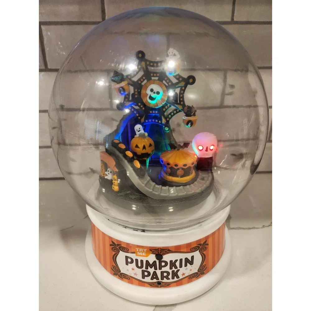 Pumpkin Park Snow Globe - 10